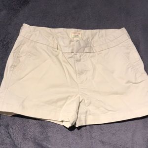Gap 3” khaki shorts